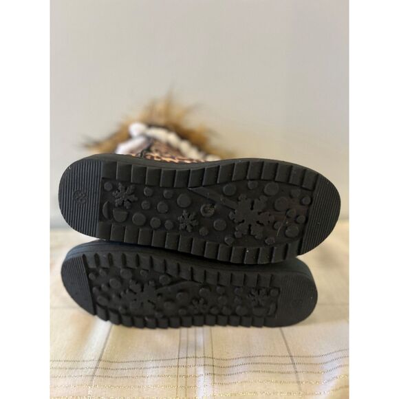 Leopard Print Faux Fur Boots - Picture 8 of 8